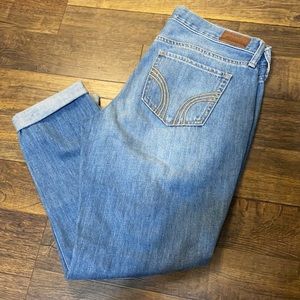 Hollister boyfriend low rise distressed jean